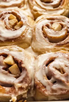 Apple Cinnamon Rolls with Apple Pie Filling
