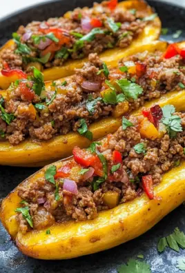 Stuffed Plantains (Canoas de Platanos)